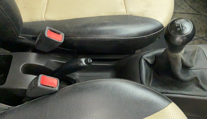 2014 Hyundai Eon ERA +, Petrol, Manual, 75,892 km, Gear Lever