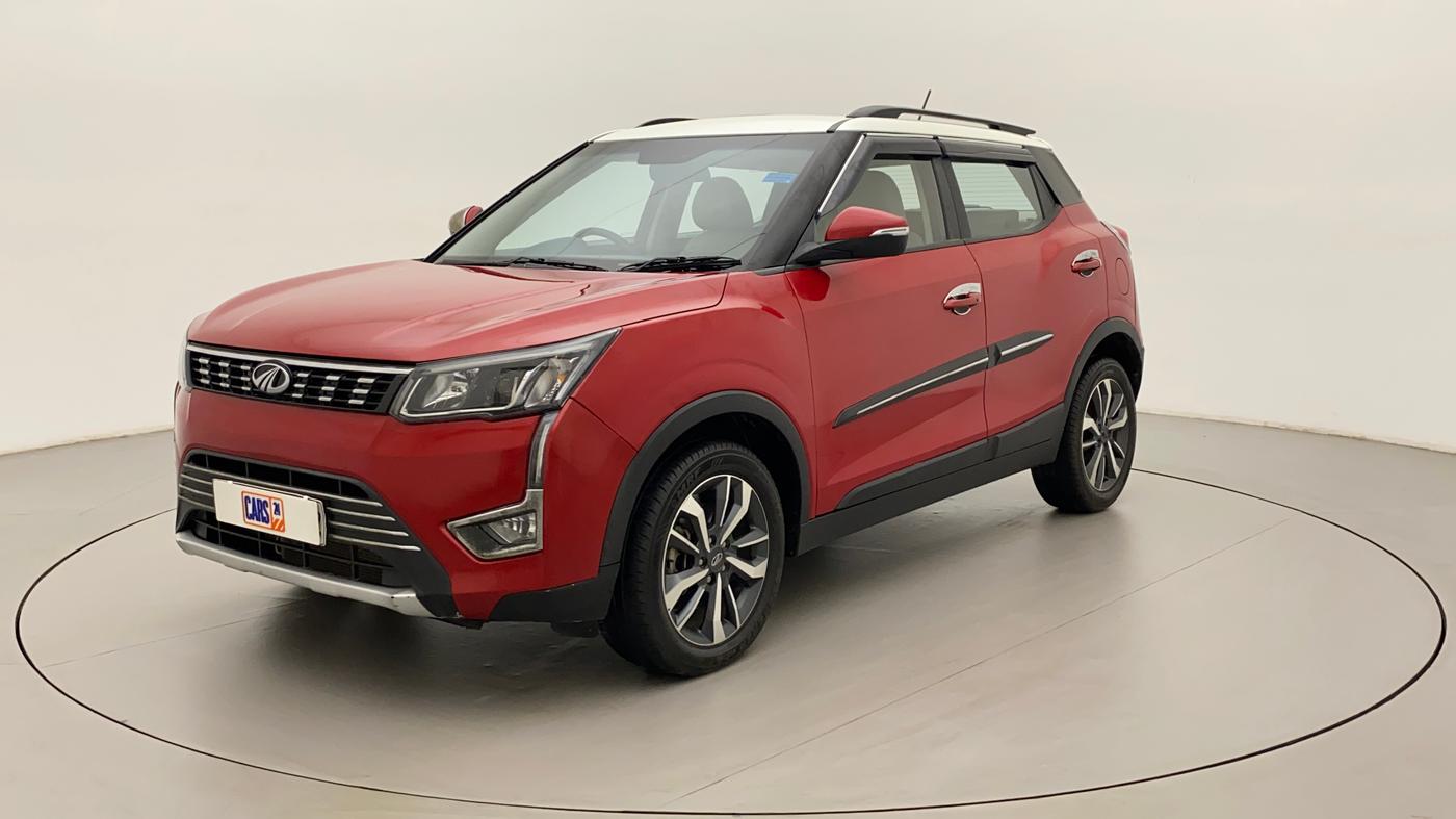 2021 Mahindra XUV300 W8(O) 1.2 PETROL DUAL TONE, Petrol, Manual, 12,532 km, Left Front Diagonal