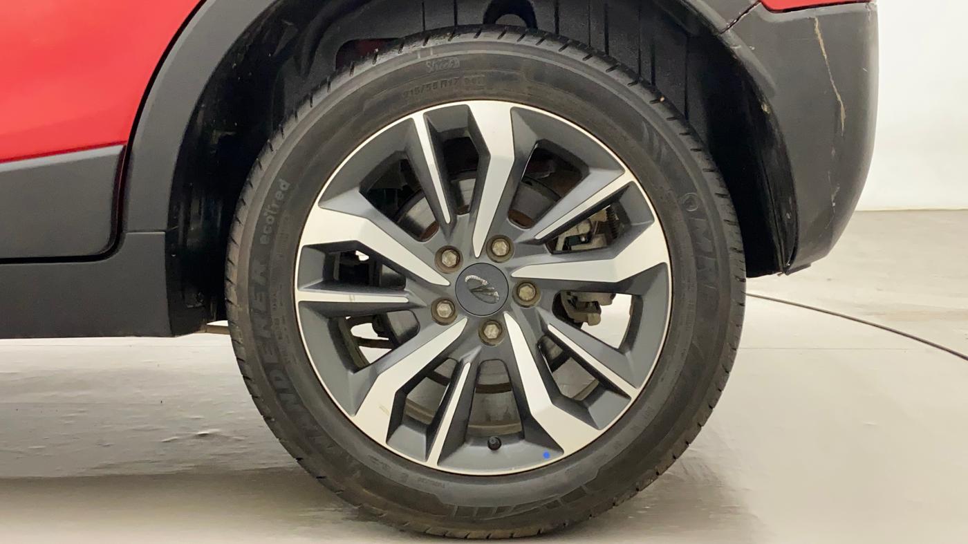 2021 Mahindra XUV300 W8(O) 1.2 PETROL DUAL TONE, Petrol, Manual, 12,532 km, Left Rear Wheel