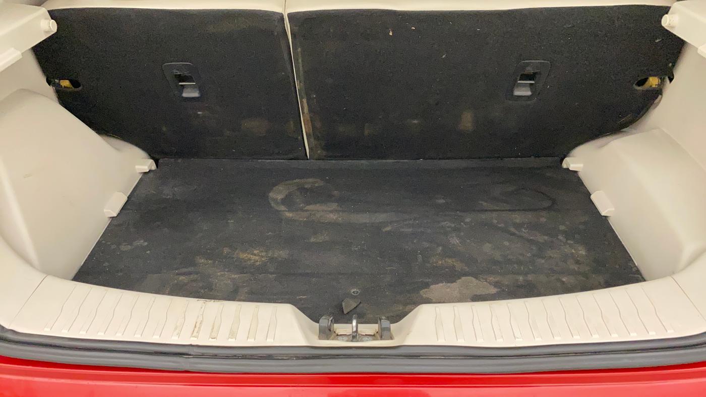 2021 Mahindra XUV300 W8(O) 1.2 PETROL DUAL TONE, Petrol, Manual, 12,532 km, Boot Inside