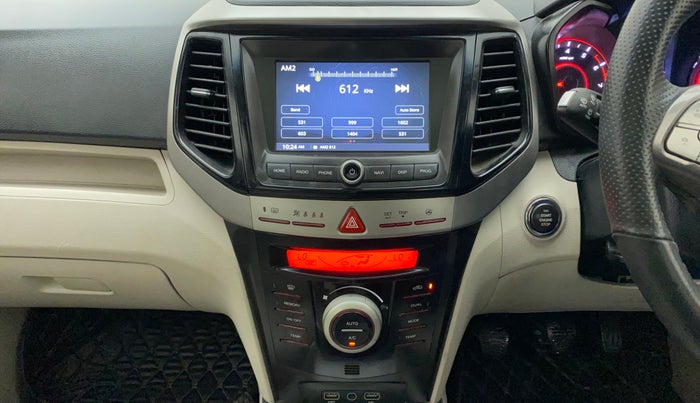 2021 Mahindra XUV300 W8(O) 1.2 PETROL DUAL TONE, Petrol, Manual, 12,532 km, Air Conditioner