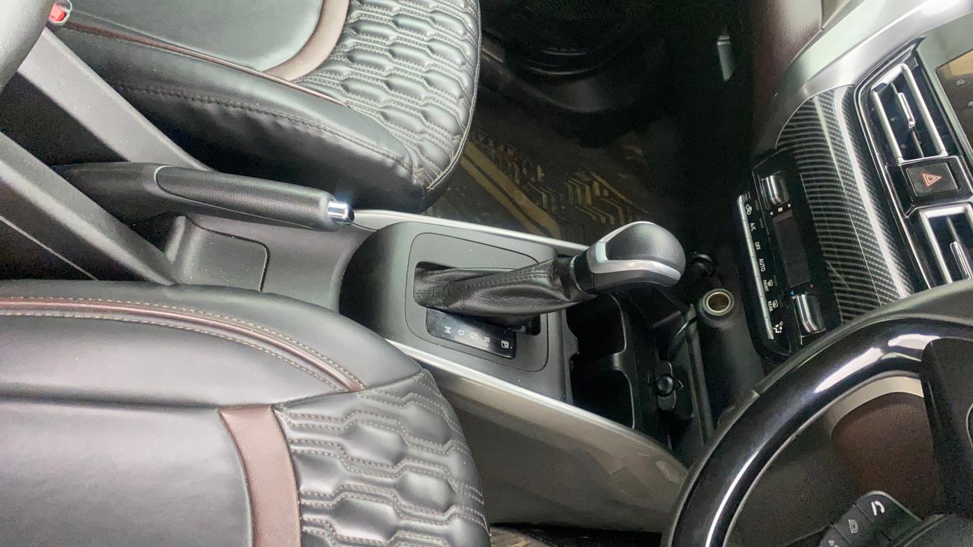 2024 Maruti FRONX ALPHA 1.0L TURBO 6 AT, Petrol, Automatic, 37,751 km, Gear Lever