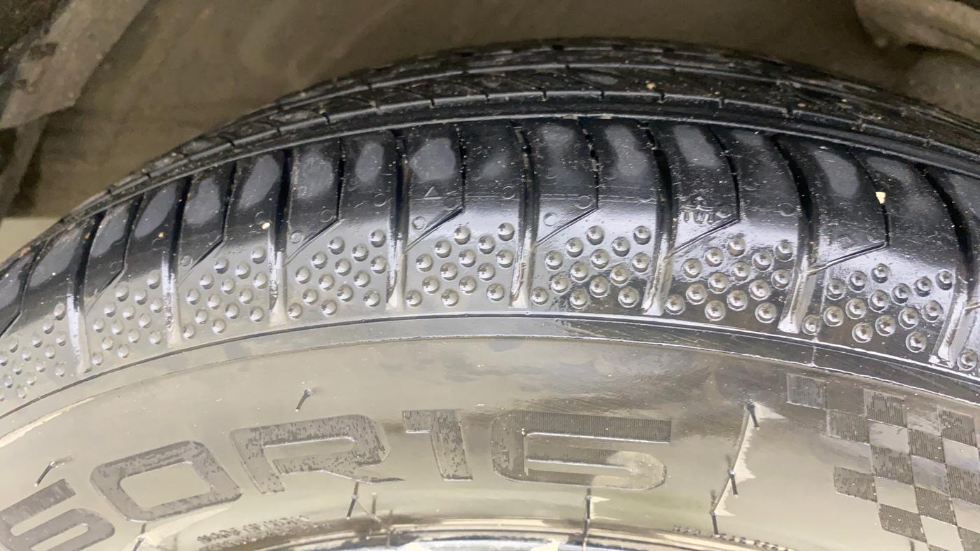 2024 Maruti FRONX ALPHA 1.0L TURBO 6 AT, Petrol, Automatic, 37,751 km, Right Front Tyre Tread