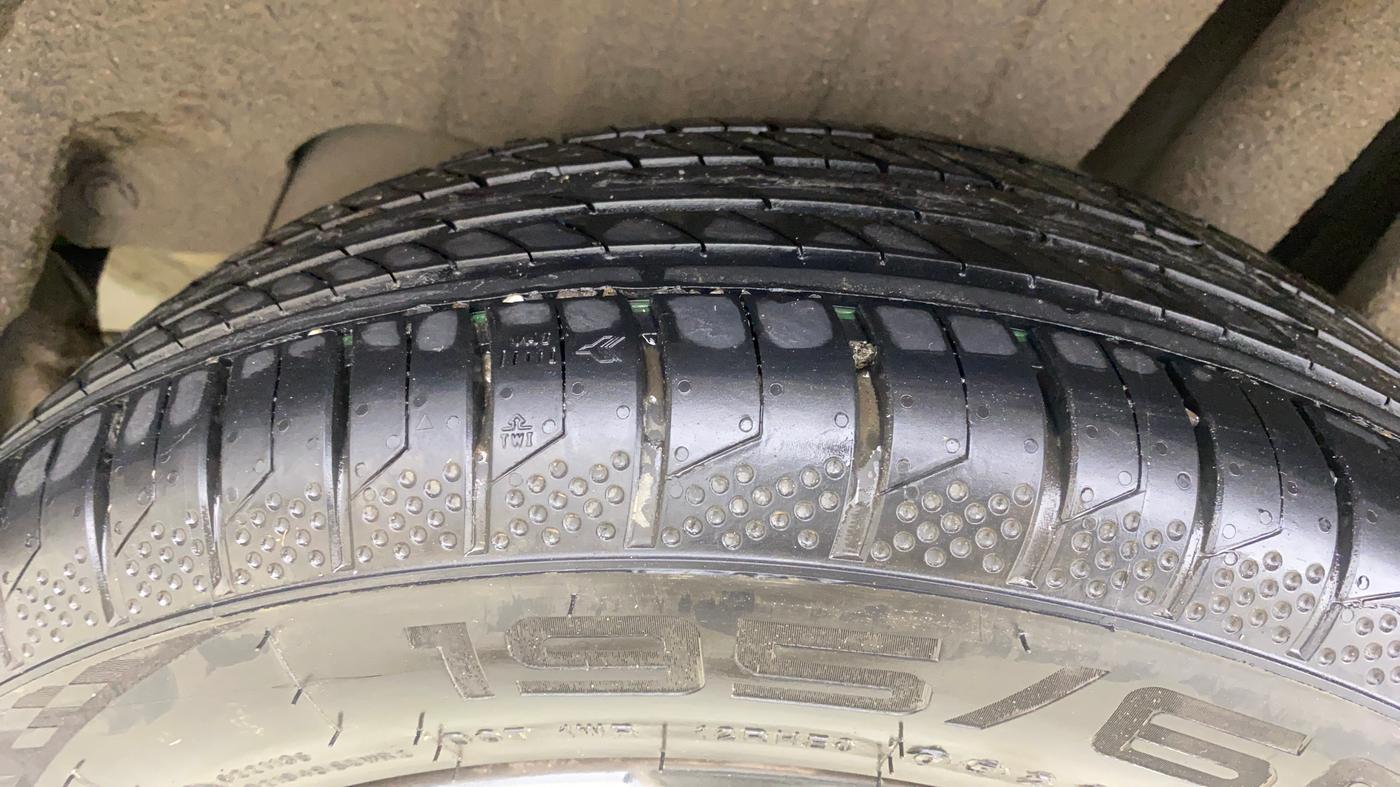 2024 Maruti FRONX ALPHA 1.0L TURBO 6 AT, Petrol, Automatic, 37,751 km, Left Rear Tyre Tread