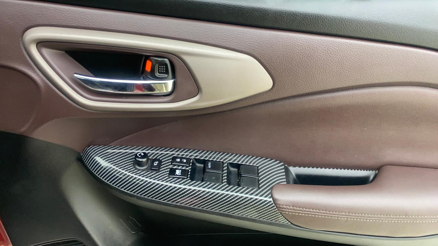 2024 Maruti FRONX ALPHA 1.0L TURBO 6 AT, Petrol, Automatic, 37,751 km, Driver Side Door Panels Control
