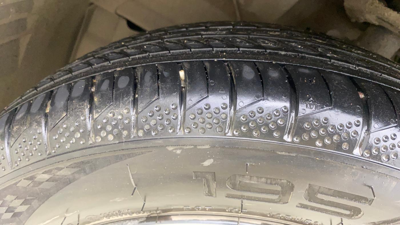 2024 Maruti FRONX ALPHA 1.0L TURBO 6 AT, Petrol, Automatic, 37,751 km, Left Front Tyre Tread