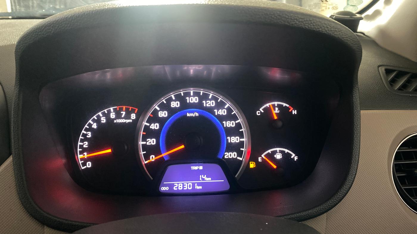 2016 Hyundai Grand i10 SPORTZ 1.2 KAPPA VTVT, Petrol, Manual, 28,301 km, Odometer Image
