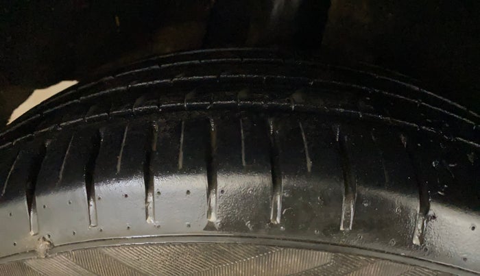 2016 Maruti Baleno ZETA PETROL 1.2, Petrol, Manual, 79,097 km, Right Rear Tyre Tread