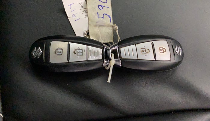 2016 Maruti Baleno ZETA PETROL 1.2, Petrol, Manual, 79,097 km, Key Close Up