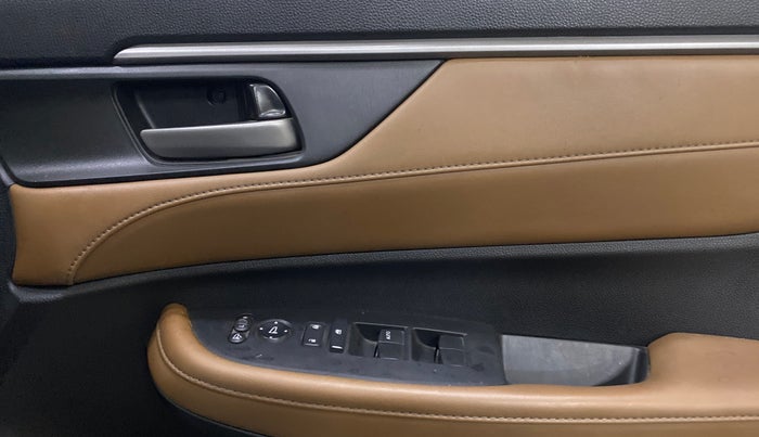 2024 Honda ELEVATE ZX MT, Petrol, Manual, 15,340 km, Driver Side Door Panels Control