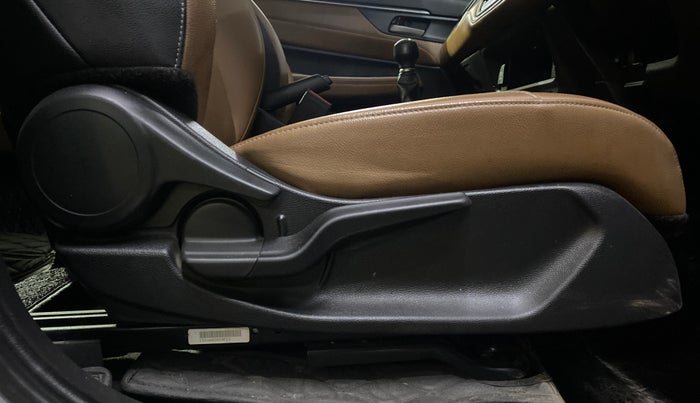 2024 Honda ELEVATE ZX MT, Petrol, Manual, 15,340 km, Driver Side Adjustment Panel