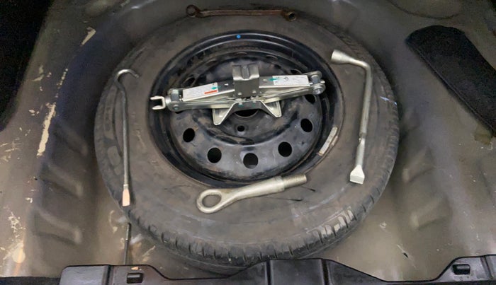 2017 Maruti Dzire VXI, Petrol, Manual, 31,858 km, Spare Tyre