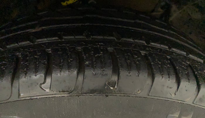 2017 Renault Duster RXS CVT, Petrol, Automatic, 31,113 km, Right Front Tyre Tread