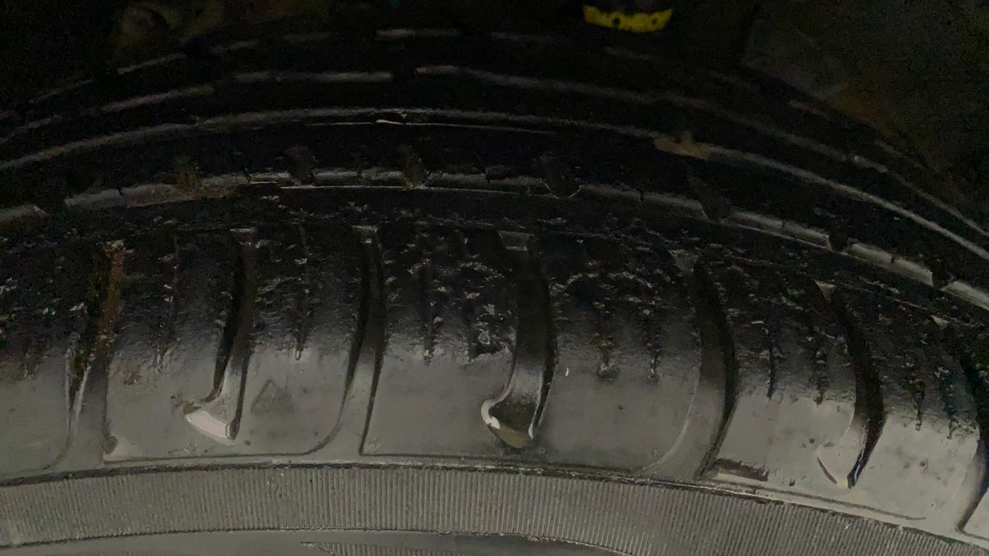 2017 Renault Duster RXS CVT, Petrol, Automatic, 31,113 km, Right Rear Tyre Tread
