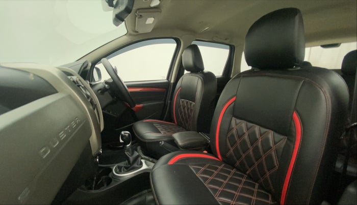 2017 Renault Duster RXS CVT, Petrol, Automatic, 31,113 km, Right Side Front Door Cabin