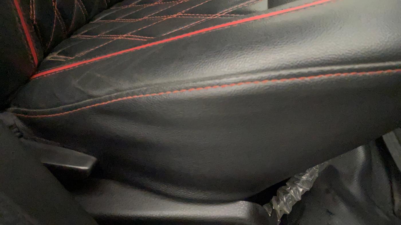 2017 Renault Duster RXS CVT, Petrol, Automatic, 31,113 km, Driver Side Adjustment Panel