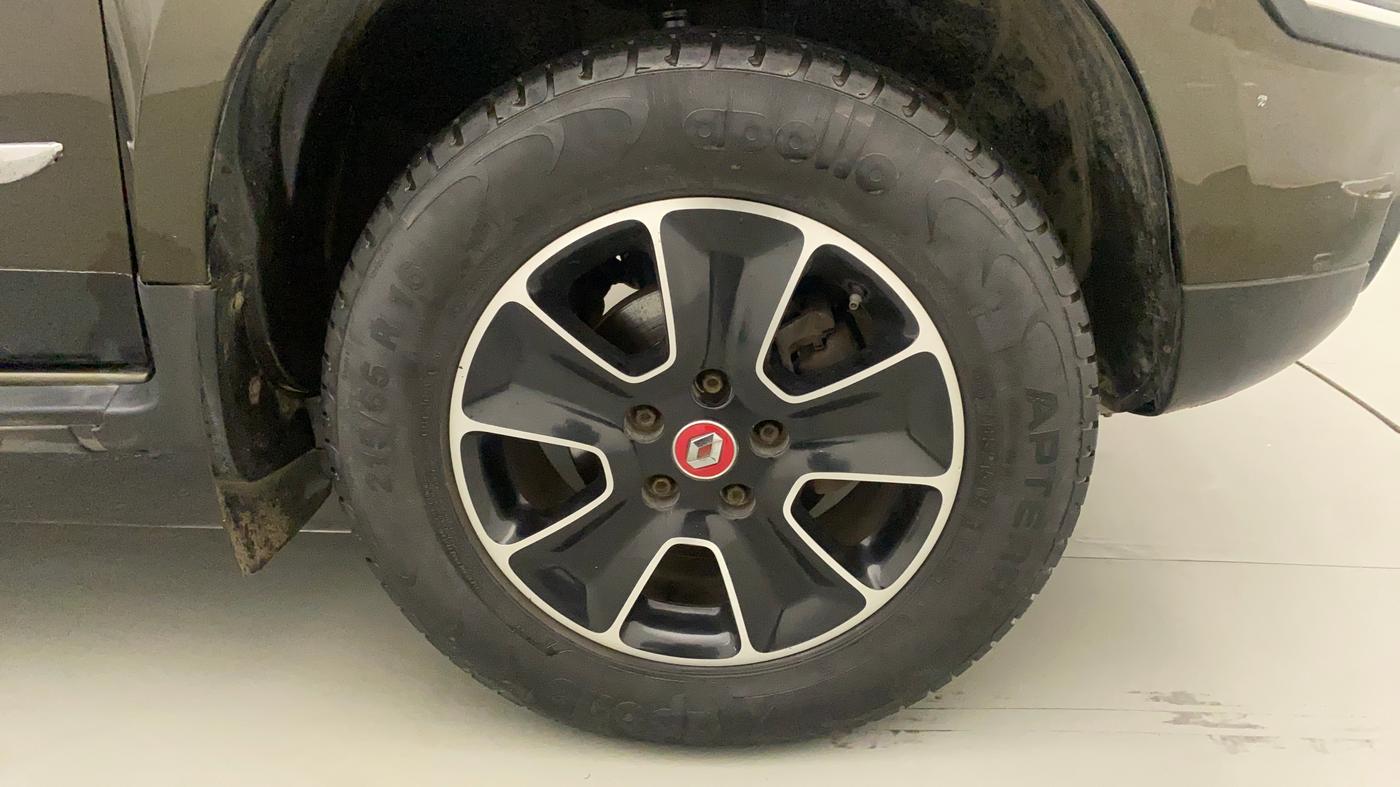2017 Renault Duster RXS CVT, Petrol, Automatic, 31,113 km, Right Front Wheel