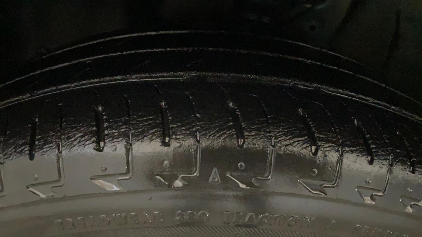 2017 Maruti IGNIS DELTA 1.2, Petrol, Manual, 55,996 km, Left Front Tyre Tread