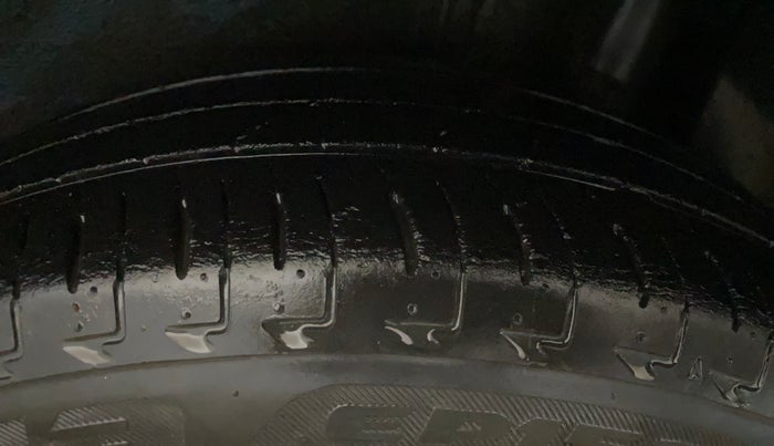 2017 Maruti IGNIS DELTA 1.2, Petrol, Manual, 55,996 km, Left Rear Tyre Tread