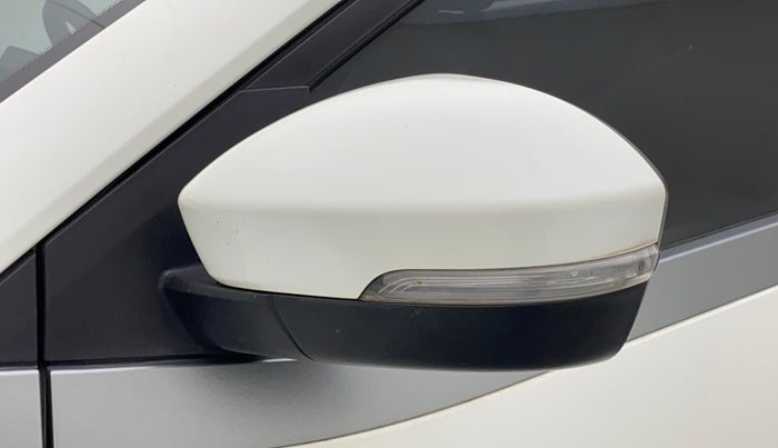 2017 Tata NEXON XZ PLUS DIESEL, Diesel, Manual, 90,436 km, Left rear-view mirror - Indicator light has minor damage