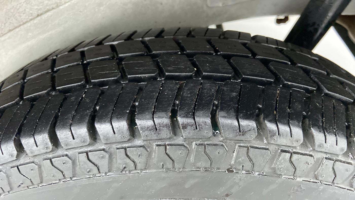 2013 Maruti Wagon R 1.0 LXI, Petrol, Manual, 85,442 km, Left Rear Tyre Tread