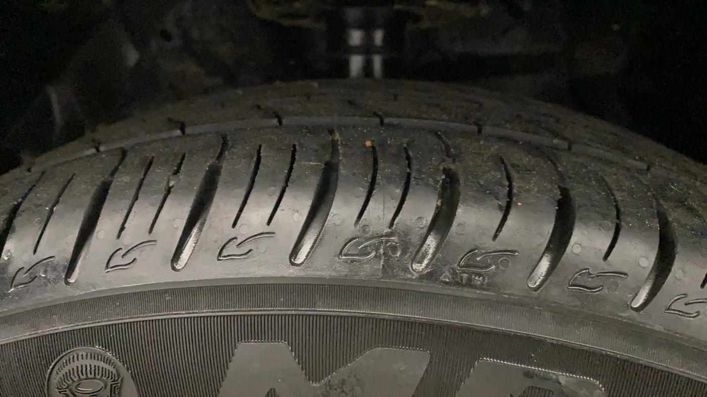 2017 Maruti Vitara Brezza VDI (O), Diesel, Manual, 1,19,916 km, Left Front Tyre Tread