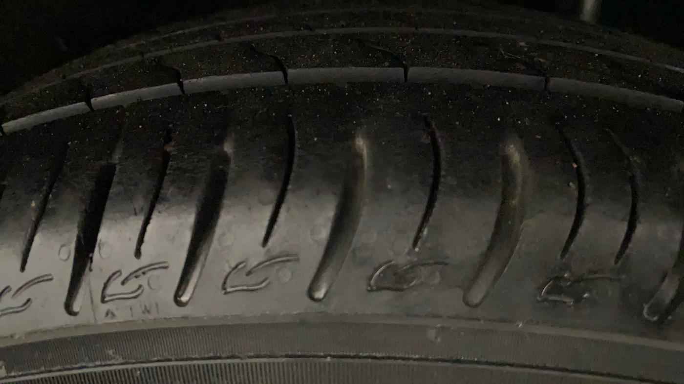 2017 Maruti Vitara Brezza VDI (O), Diesel, Manual, 1,19,916 km, Left Rear Tyre Tread
