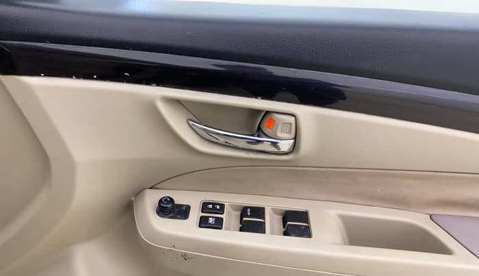 2016 Maruti Ciaz VDI+ SHVS, Diesel, Manual, 67,583 km, Driver Side Door Panels Control