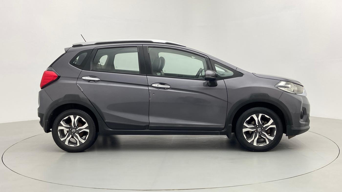 2017 Honda WR-V 1.5 i-DTEC VX MT, Diesel, Manual, 1,03,010 km, Right Side View