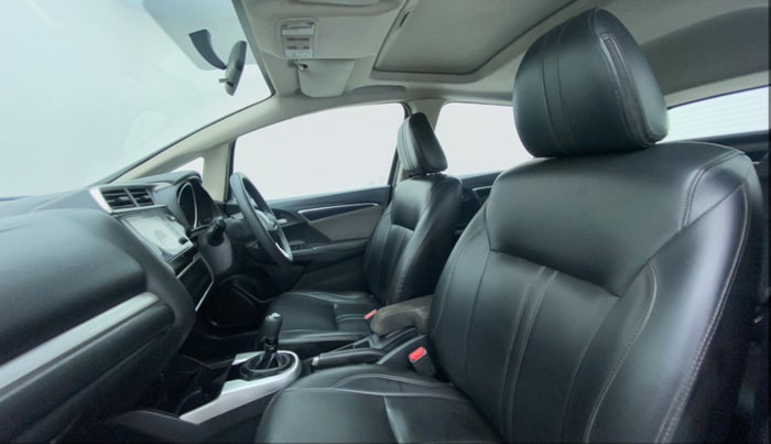 2017 Honda WR-V 1.5 i-DTEC VX MT, Diesel, Manual, 1,03,010 km, Right Side Front Door Cabin