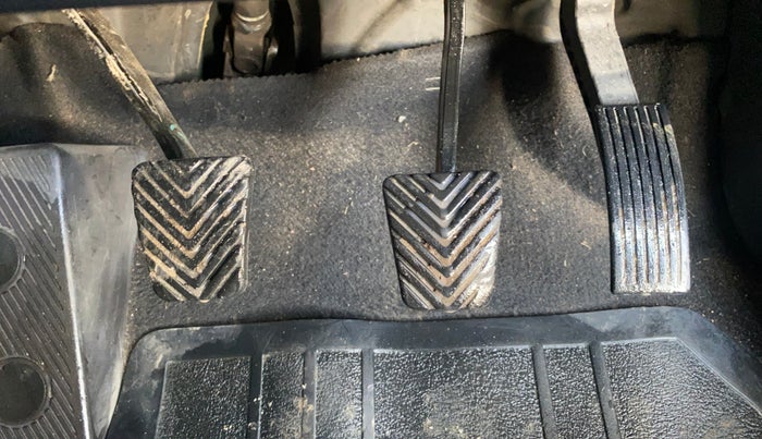 2017 Hyundai Elite i20 ASTA 1.2 (O), Petrol, Manual, 93,604 km, Pedals