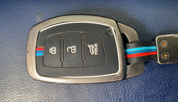 2017 Hyundai Elite i20 ASTA 1.2 (O), Petrol, Manual, 93,604 km, Key Close Up