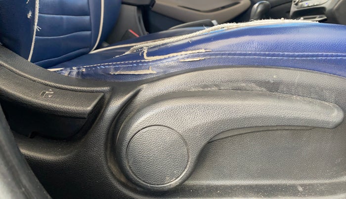 2017 Hyundai Elite i20 ASTA 1.2 (O), Petrol, Manual, 93,604 km, Driver Side Adjustment Panel