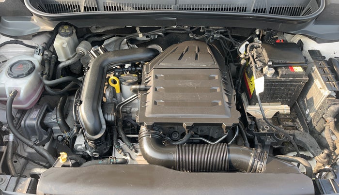 2022 Volkswagen TAIGUN TOPLINE 1.0 TSI AT, Petrol, Automatic, 88,974 km, Engine View