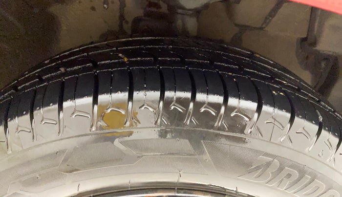 2015 Maruti Celerio ZXI AMT, Petrol, Automatic, 70,766 km, Right Front Tyre Tread