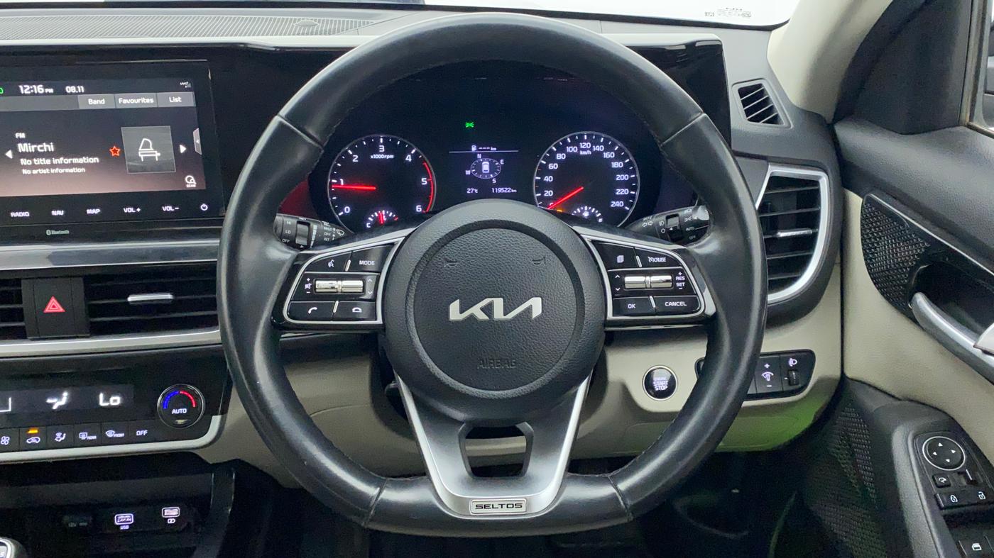 2021 KIA SELTOS HTX 1.5 DIESEL, Diesel, Manual, 1,19,522 km, Steering Wheel Close Up
