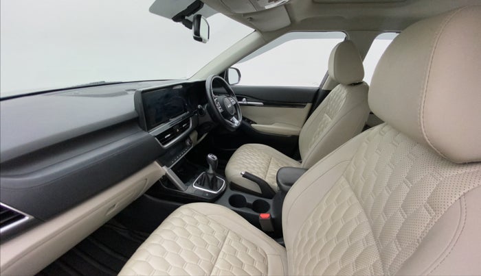 2021 KIA SELTOS HTX 1.5 DIESEL, Diesel, Manual, 1,19,522 km, Right Side Front Door Cabin