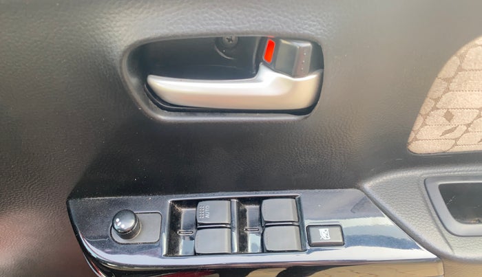 2018 Maruti Wagon R 1.0 VXI AMT, Petrol, Automatic, 15,406 km, Driver Side Door Panels Control