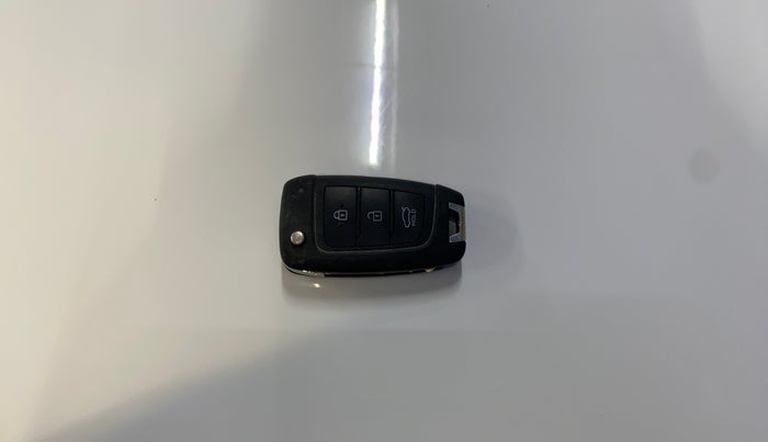 2023 Hyundai Verna S MT 1.5 MPI, Petrol, Manual, 45,673 km, Key Close Up