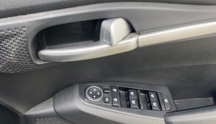 2021 KIA SELTOS HTK PLUS AT 1.5 DIESEL, Diesel, Automatic, 63,013 km, Driver Side Door Panels Control