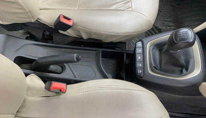 2018 Hyundai NEW SANTRO SPORTZ MT, Petrol, Manual, 29,973 km, Gear Lever