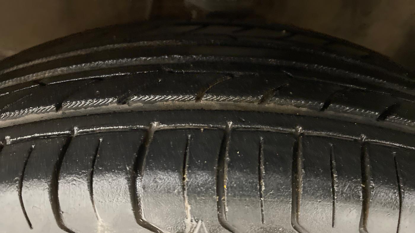2009 Hyundai i10 MAGNA 1.2, Petrol, Manual, 59,757 km, Left Front Tyre Tread