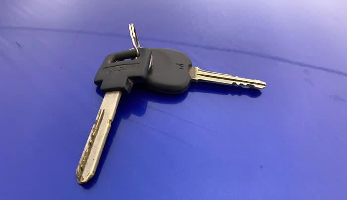 2015 Hyundai Eon ERA +, CNG, Manual, 76,332 km, Key Close Up