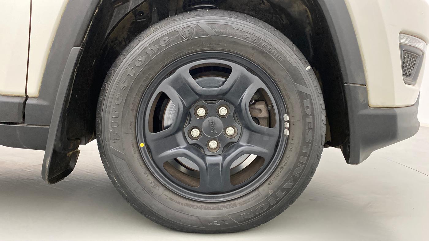 2017 Jeep Compass 2.0 SPORT, Diesel, Manual, 33,871 km, Right Front Wheel