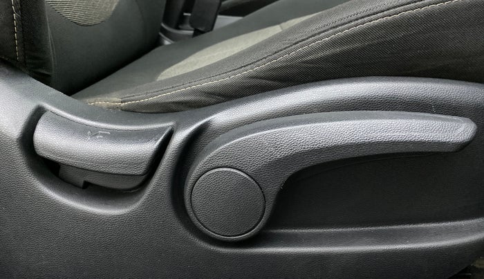 2018 Hyundai Creta 1.6 SX PLUS AUTO PETROL, Petrol, Automatic, 46,132 km, Driver Side Adjustment Panel