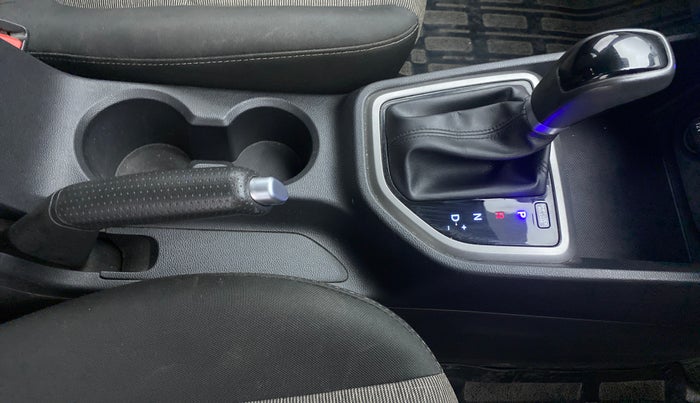2017 Hyundai Creta SX PLUS AT 1.6 DIESEL, Diesel, Automatic, 43,615 km, Gear Lever