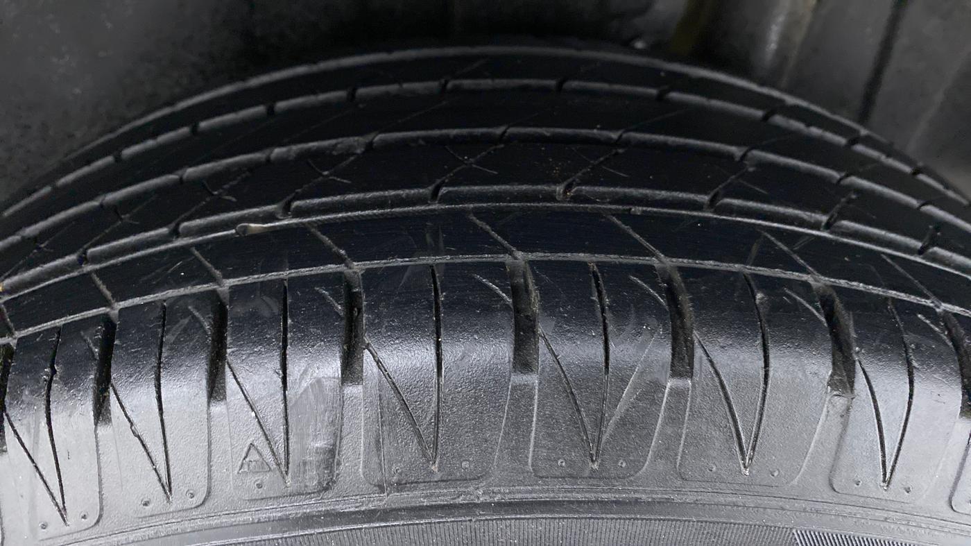2021 Maruti Vitara Brezza ZXI+ AT SHVS, Petrol, Automatic, 14,953 km, Left Rear Tyre Tread