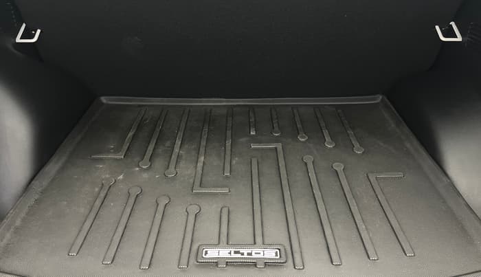 2025 KIA SELTOS HTE (O)1.5 Petrol MT, Petrol, Manual, 5,525 km, Boot Inside