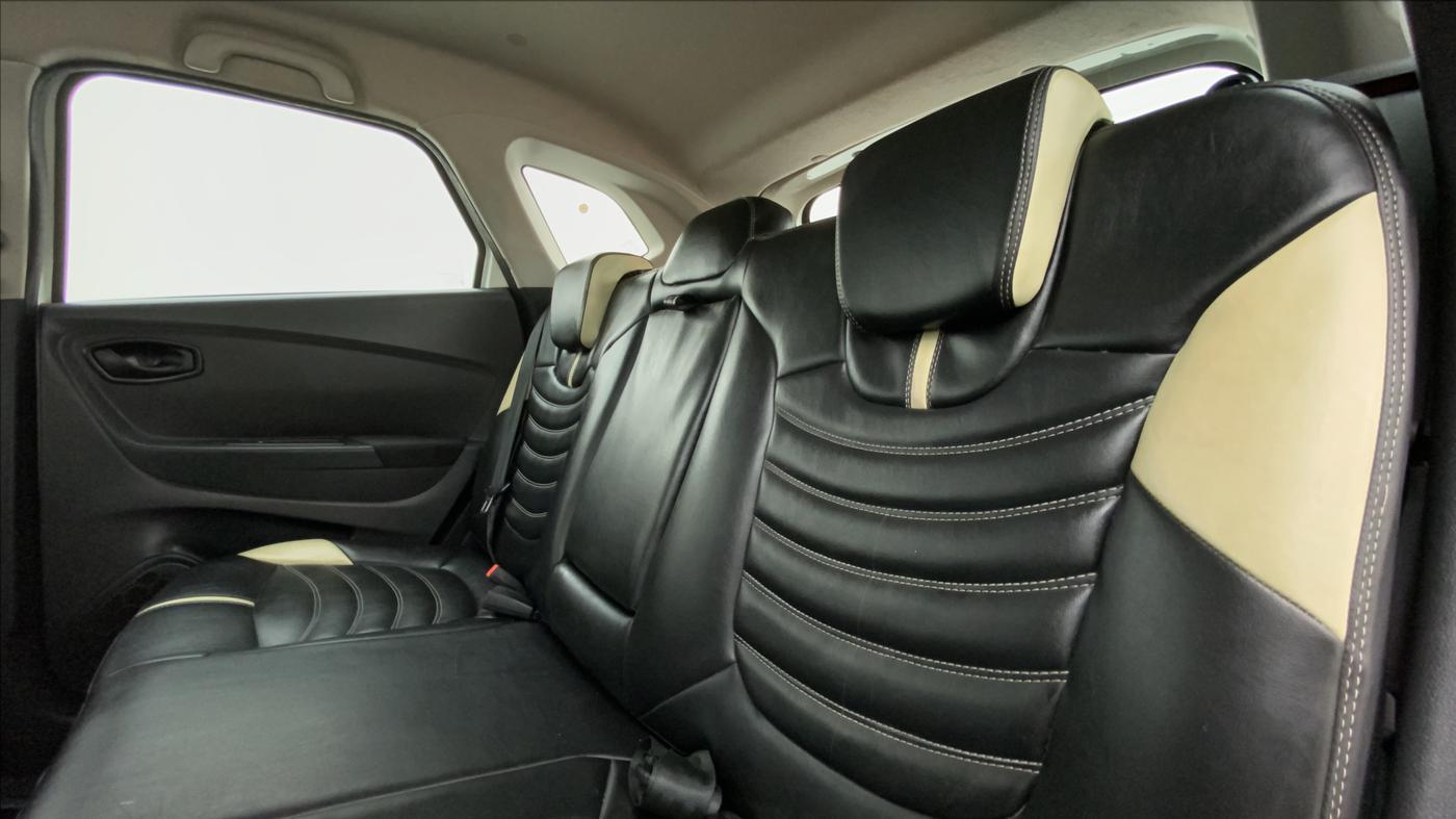 2019 Renault Captur RXE diesel (MT), Diesel, Manual, 49,378 km, Right Side Rear Door Cabin