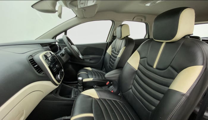 2019 Renault Captur RXE diesel (MT), Diesel, Manual, 49,378 km, Right Side Front Door Cabin